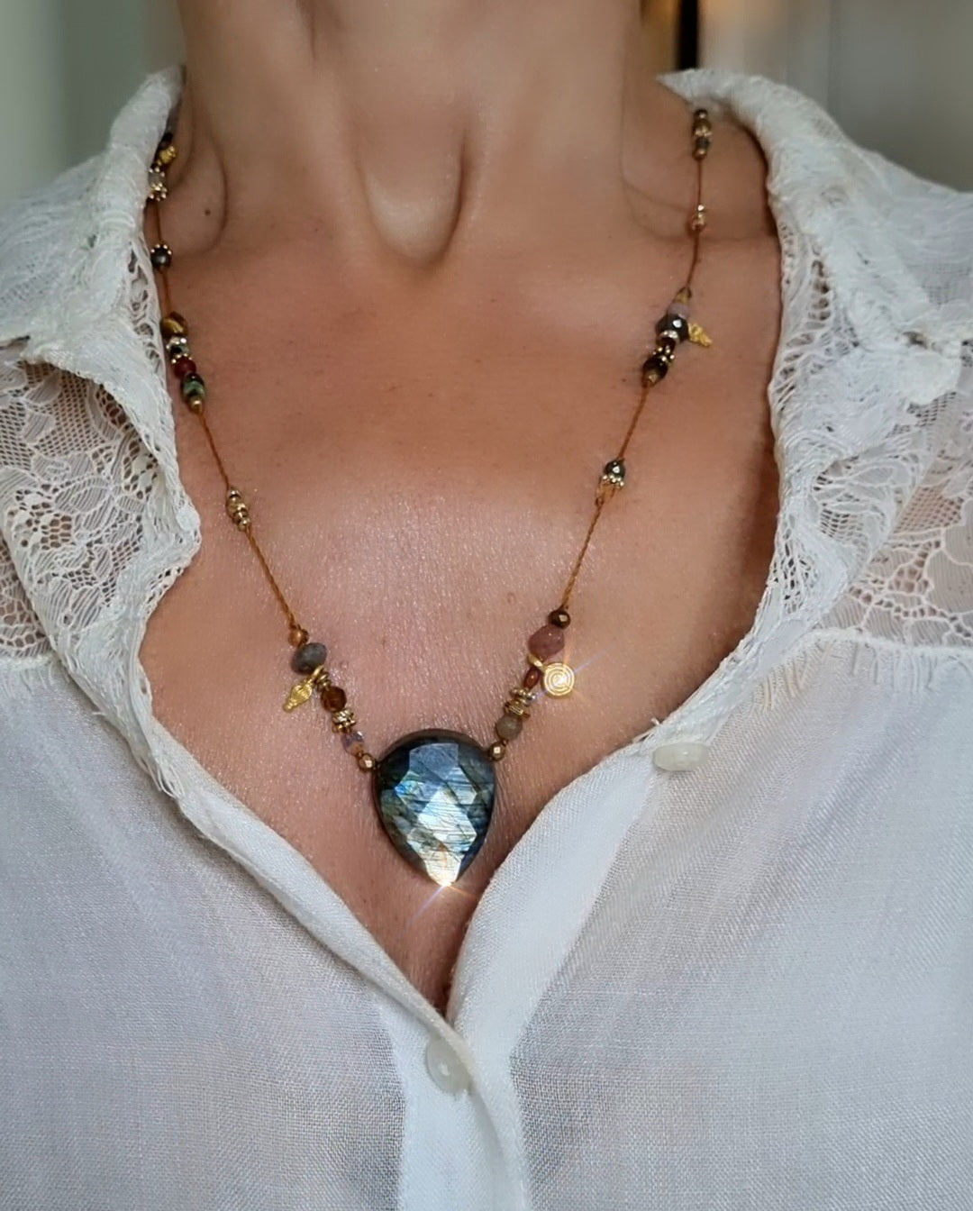 Arrow faceted Witch Amulet 3